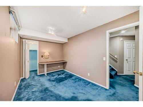 105 Hawkbury Close Nw, Calgary, AB - Indoor