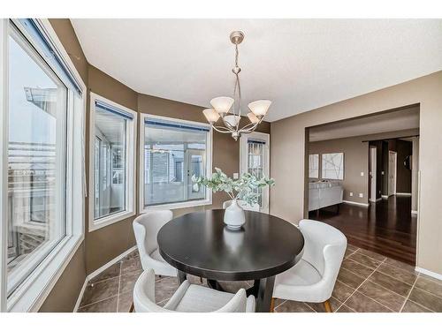 105 Hawkbury Close Nw, Calgary, AB - Indoor Photo Showing Dining Room