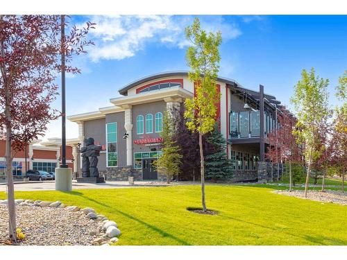 8421 Centre Street Nw, Calgary, AB - Outdoor