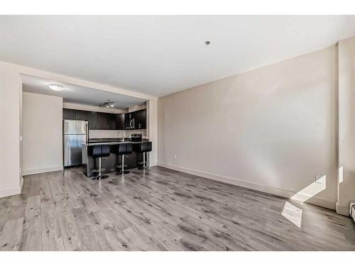 220-955 Mcpherson Road Ne, Calgary, AB - Indoor