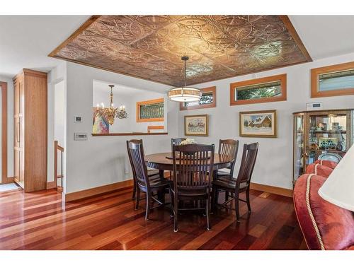 1005 9 Avenue, Canmore, AB - Indoor Photo Showing Dining Room