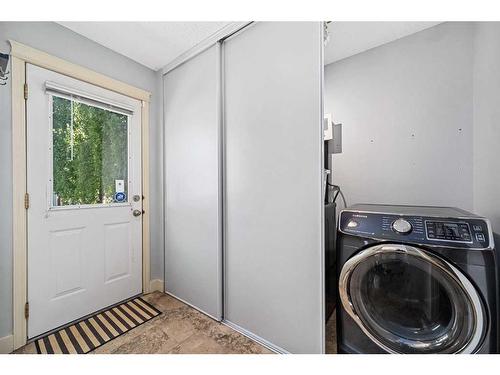 85 Inverness Rise Se, Calgary, AB - Indoor Photo Showing Laundry Room