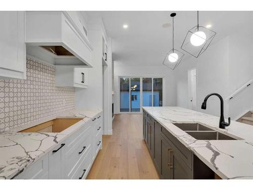 440 20 Avenue Nw, Calgary, AB - Indoor Photo Showing Kitchen With Double Sink With Upgraded Kitchen