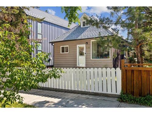 408 8A Street Ne, Calgary, AB - Outdoor