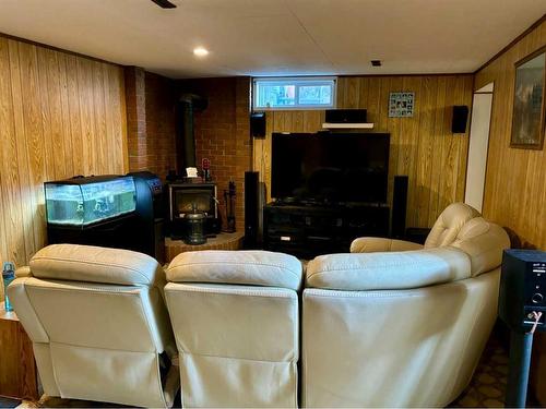 504 Murphy Place Ne, Calgary, AB - Indoor Photo Showing Basement