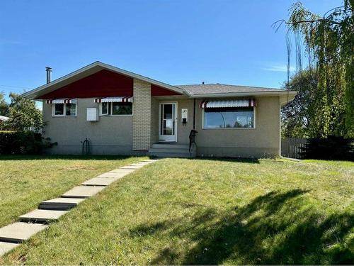 504 Murphy Place Ne, Calgary, AB - Outdoor