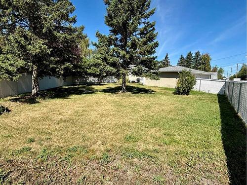 504 Murphy Place Ne, Calgary, AB - Outdoor