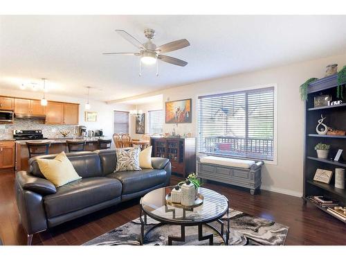 157 Sherwood Circle Nw, Calgary, AB - Indoor Photo Showing Living Room