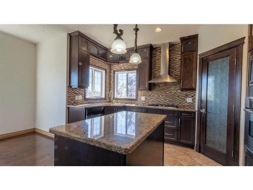 212 Sherwood Rise Nw, Calgary, AB - Indoor Photo Showing Kitchen With Upgraded Kitchen