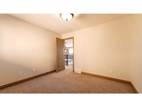 212 Sherwood Rise Nw, Calgary, AB - Indoor Photo Showing Other Room