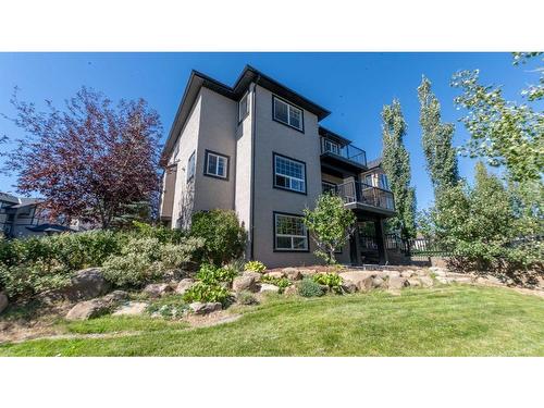 212 Sherwood Rise Nw, Calgary, AB - Outdoor