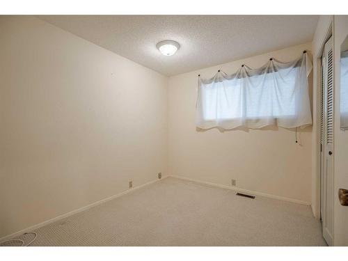 5524 Dalhart Hill Nw, Calgary, AB - Indoor Photo Showing Other Room