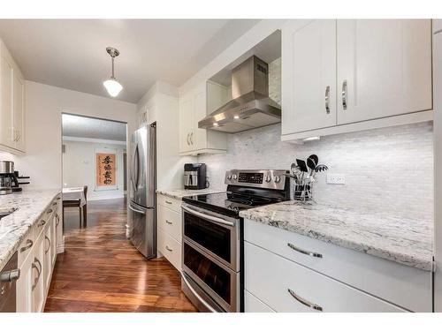 401-1229 Cameron Avenue Sw, Calgary, AB - Indoor Photo Showing Kitchen With Stainless Steel Kitchen With Upgraded Kitchen