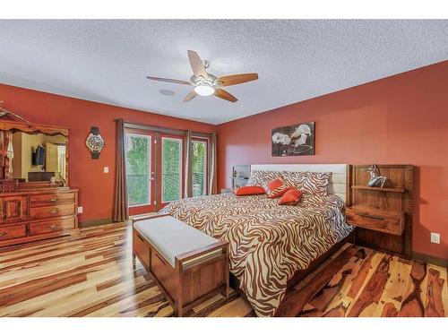 652 Quarry Way Se, Calgary, AB - Indoor Photo Showing Bedroom