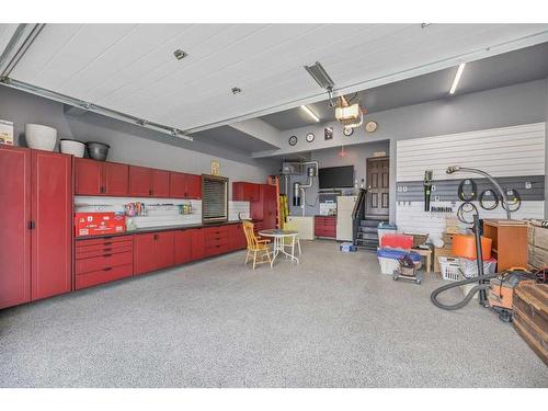 652 Quarry Way Se, Calgary, AB - Indoor Photo Showing Garage