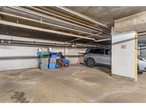 704-1240 12 Avenue Sw, Calgary, AB - Indoor Photo Showing Garage