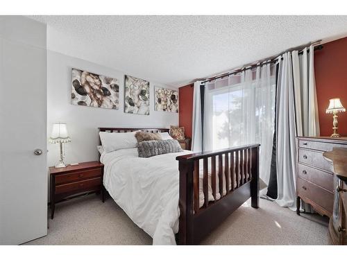 268 Fallswater Road Ne, Calgary, AB - Indoor Photo Showing Bedroom