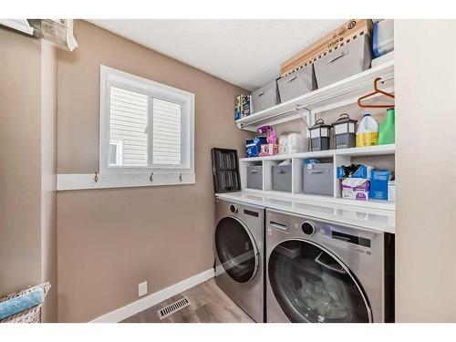 128 Somercrest Manor Sw, Calgary, AB - Indoor Photo Showing Laundry Room