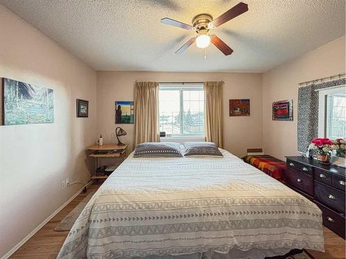 206 Harvest Creek Close Ne, Calgary, AB - Indoor Photo Showing Bedroom