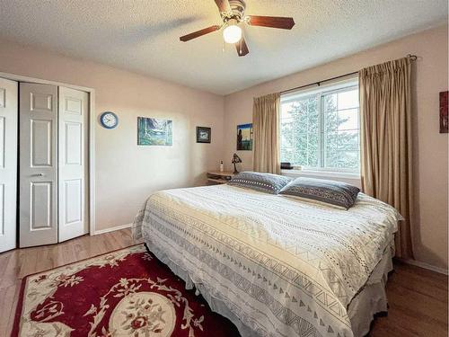 206 Harvest Creek Close Ne, Calgary, AB - Indoor Photo Showing Bedroom