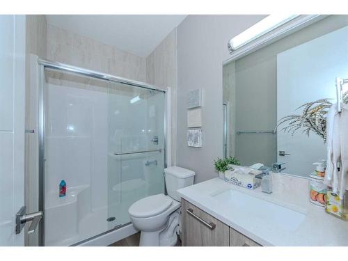 271 Belvedere Drive Se, Calgary, AB - Indoor Photo Showing Bathroom