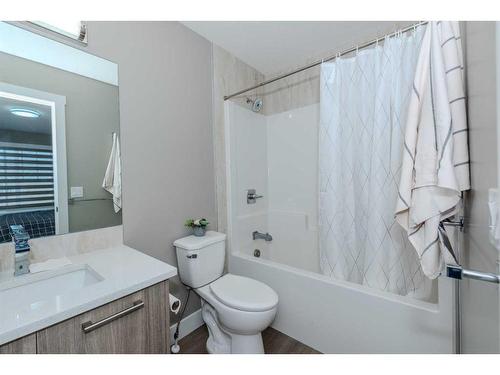 271 Belvedere Drive Se, Calgary, AB - Indoor Photo Showing Bathroom