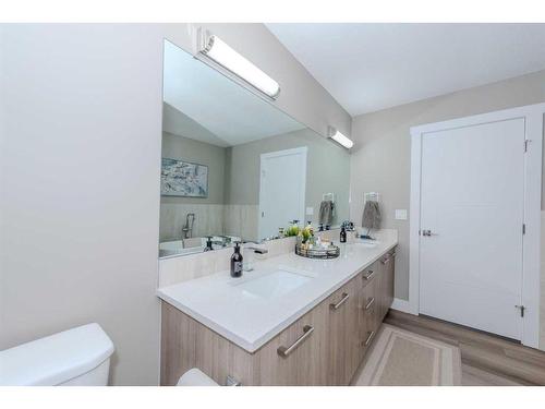 271 Belvedere Drive Se, Calgary, AB - Indoor Photo Showing Bathroom