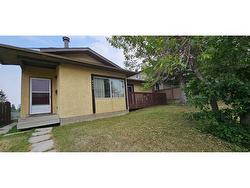 8428 Berkley Road NW Calgary, AB T3K 1B4