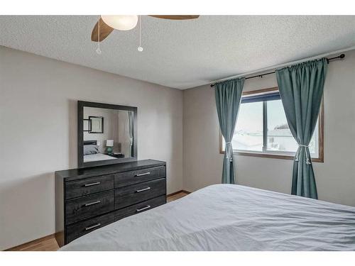 73 Applemont Place Se, Calgary, AB - Indoor Photo Showing Bedroom