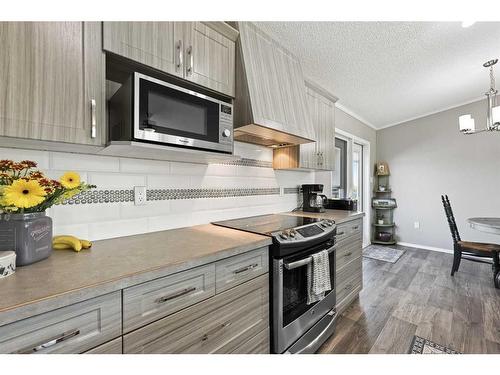 154034 Township Road 190, Rural Newell, County Of, AB - Indoor Photo Showing Kitchen