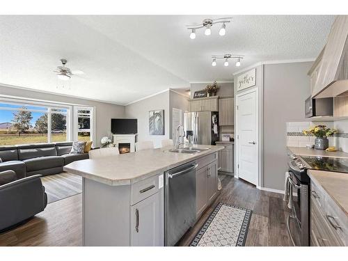 154034 Township Road 190, Rural Newell, County Of, AB - Indoor Photo Showing Kitchen With Double Sink With Upgraded Kitchen