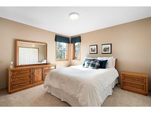 88 Citadel Green Nw, Calgary, AB - Indoor Photo Showing Bedroom