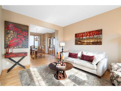 88 Citadel Green Nw, Calgary, AB - Indoor Photo Showing Living Room