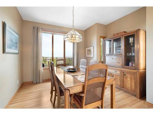 88 Citadel Green Nw, Calgary, AB - Indoor Photo Showing Dining Room