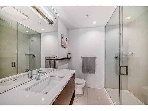 311-323 20 Avenue Sw, Calgary, AB - Indoor Photo Showing Bathroom