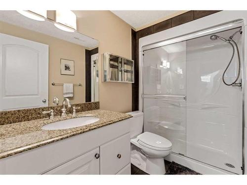 62 Crystal Green Way, Okotoks, AB - Indoor Photo Showing Bathroom