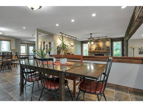 465076 Rge Rd 240, Rural Wetaskiwin No. 10, County Of, AB - Indoor Photo Showing Dining Room