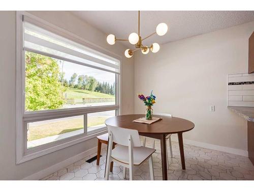 121 Sunmills Drive Se, Calgary, AB - Indoor Photo Showing Dining Room