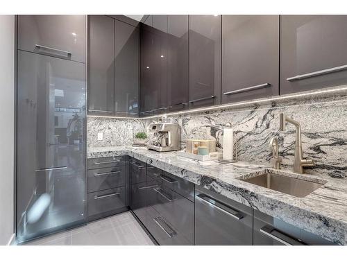 1415 Beverley Place Sw, Calgary, AB - Indoor Photo Showing Kitchen With Upgraded Kitchen