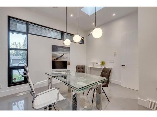 1415 Beverley Place Sw, Calgary, AB - Indoor Photo Showing Dining Room