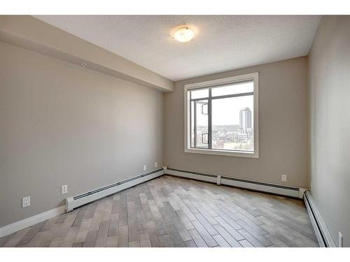 908-1121 6 Avenue Sw, Calgary, AB - Indoor Photo Showing Other Room