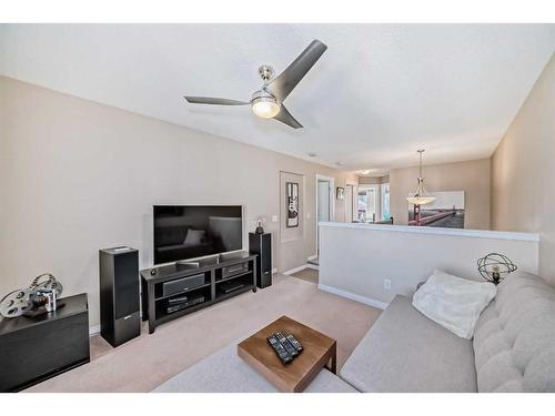 38 Auburn Crest Green Se, Calgary, AB - Indoor Photo Showing Living Room