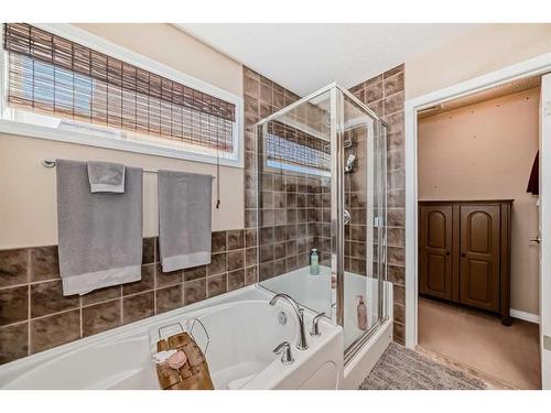 38 Auburn Crest Green Se, Calgary, AB - Indoor Photo Showing Bathroom