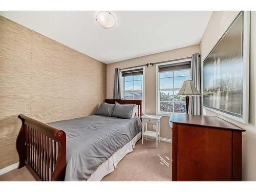 38 Auburn Crest Green Se, Calgary, AB - Indoor Photo Showing Bedroom