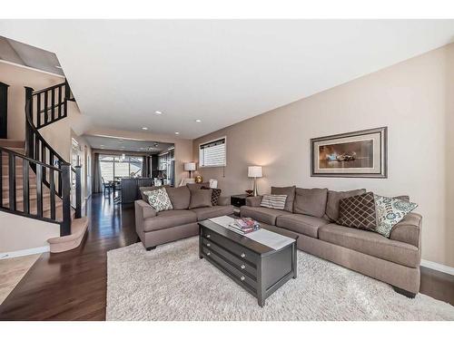 38 Auburn Crest Green Se, Calgary, AB - Indoor Photo Showing Living Room