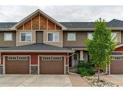 87 West Coach Manor SW Calgary, AB T3H 1R7