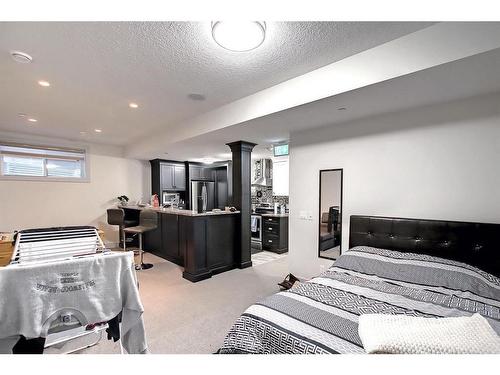 33 Savanna Grove Ne, Calgary, AB - Indoor Photo Showing Bedroom