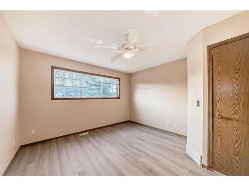 56 Country Hills Villas Nw, Calgary, AB - Indoor Photo Showing Other Room