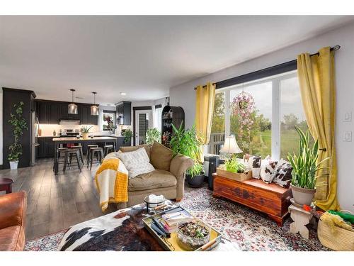 37 Lakeside Greens Close, Chestermere, AB - Indoor Photo Showing Living Room