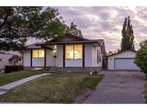 47 Fonda Green Se, Calgary, AB - Outdoor With Facade